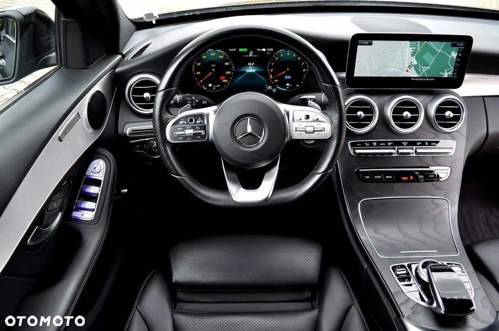 Mercedes-Benz Klasa C 300 9G-TRONIC AMG Line - 25