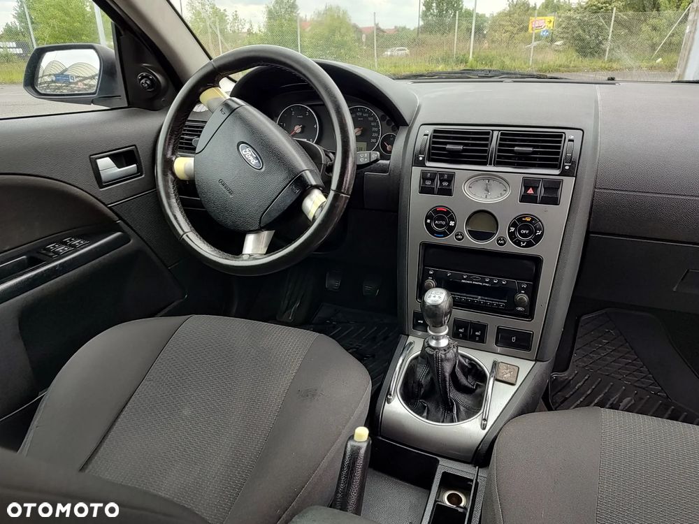 Ford Mondeo 2.0 TDCI DPF Trend - 14
