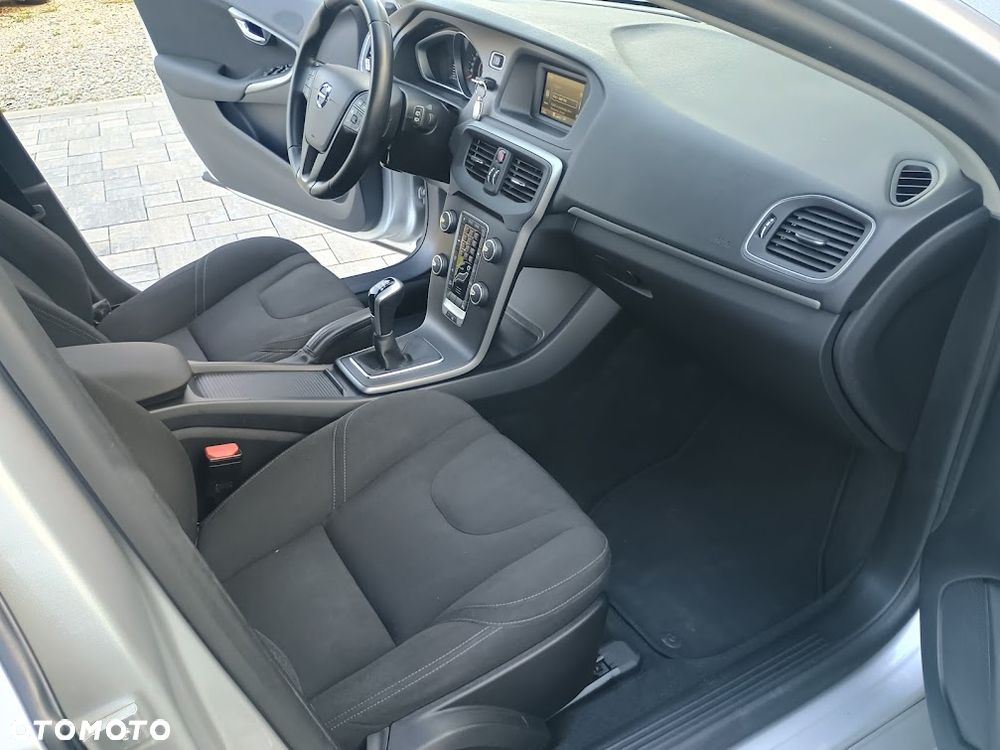 Volvo V40 D2 Drive-E Kinetic - 24