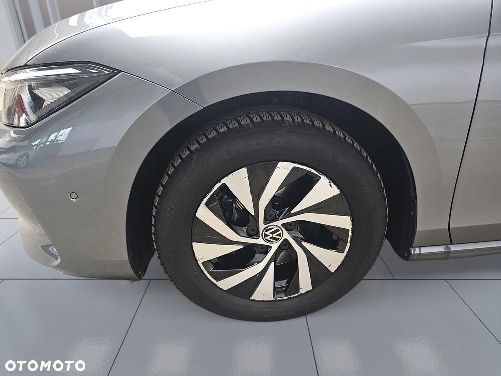 Volkswagen Passat - 35