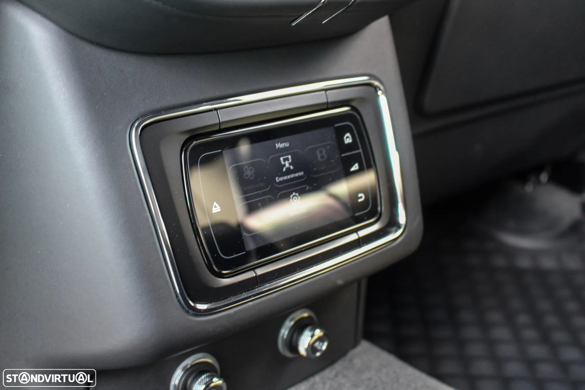 Bentley Bentayga V8 - 16