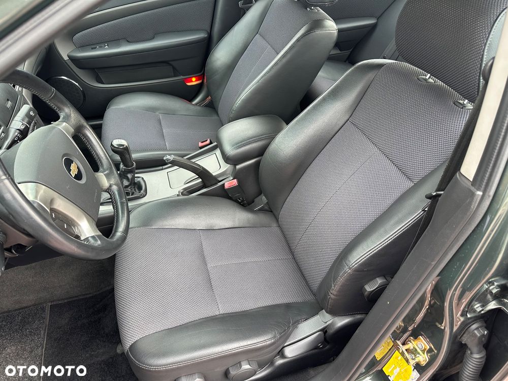 Chevrolet Epica 2.0 LS - 23