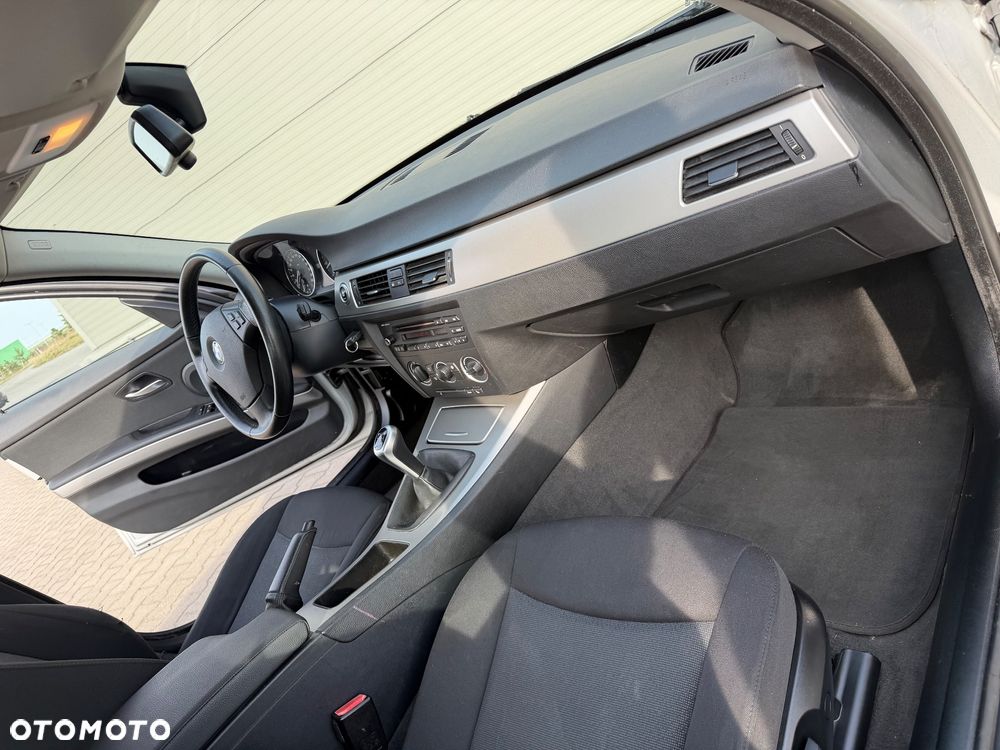 BMW Seria 3 - 16