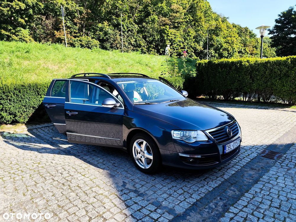 Volkswagen Passat - 12