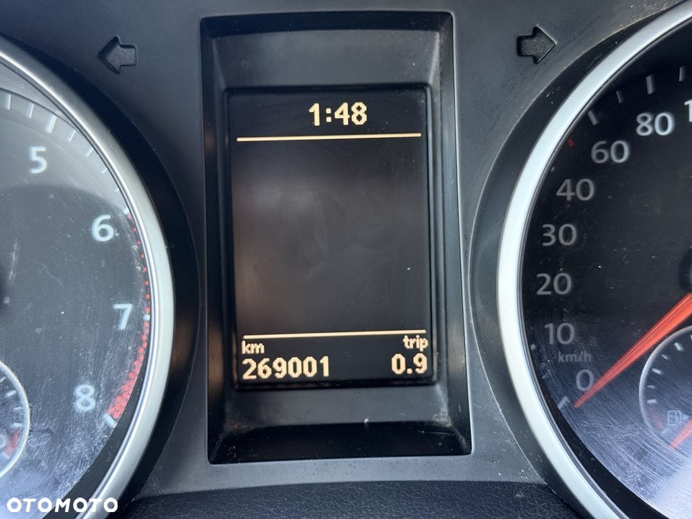 Volkswagen Golf - 22