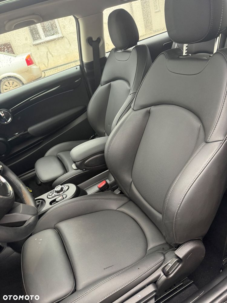 MINI Cooper SE Essential Trim - 9