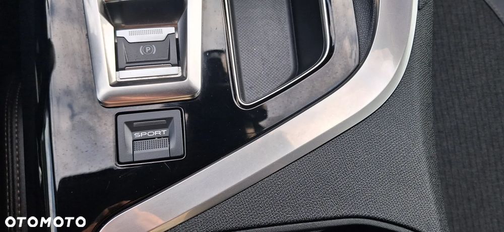 Peugeot 3008 1.5 BlueHDi GT Pack S&S EAT8 - 24