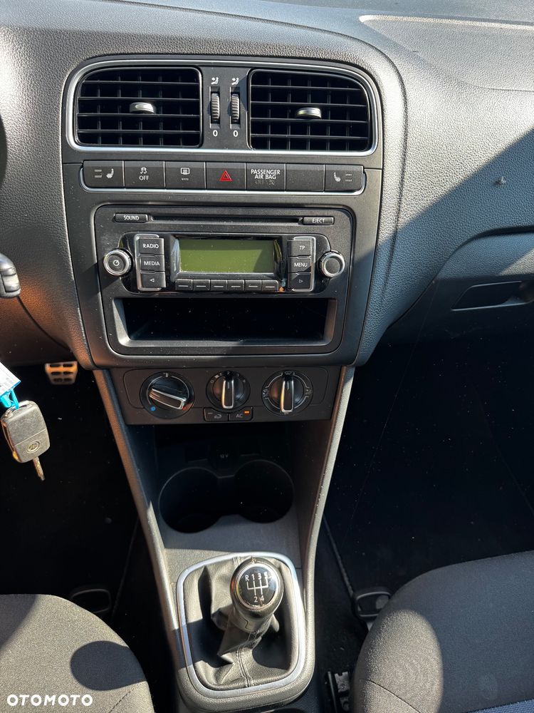 Volkswagen Polo 1.2 Style - 24