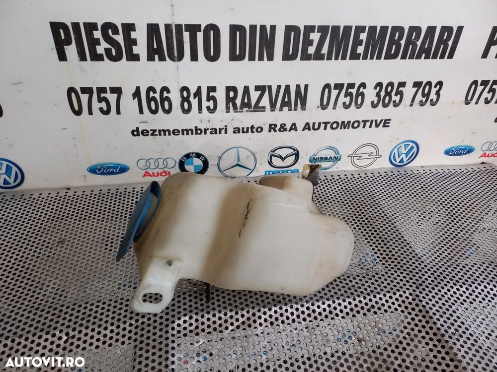 Bidonas Vas Lichid Parbriz Vw Golf 4 - Dezmembrari Arad - 2