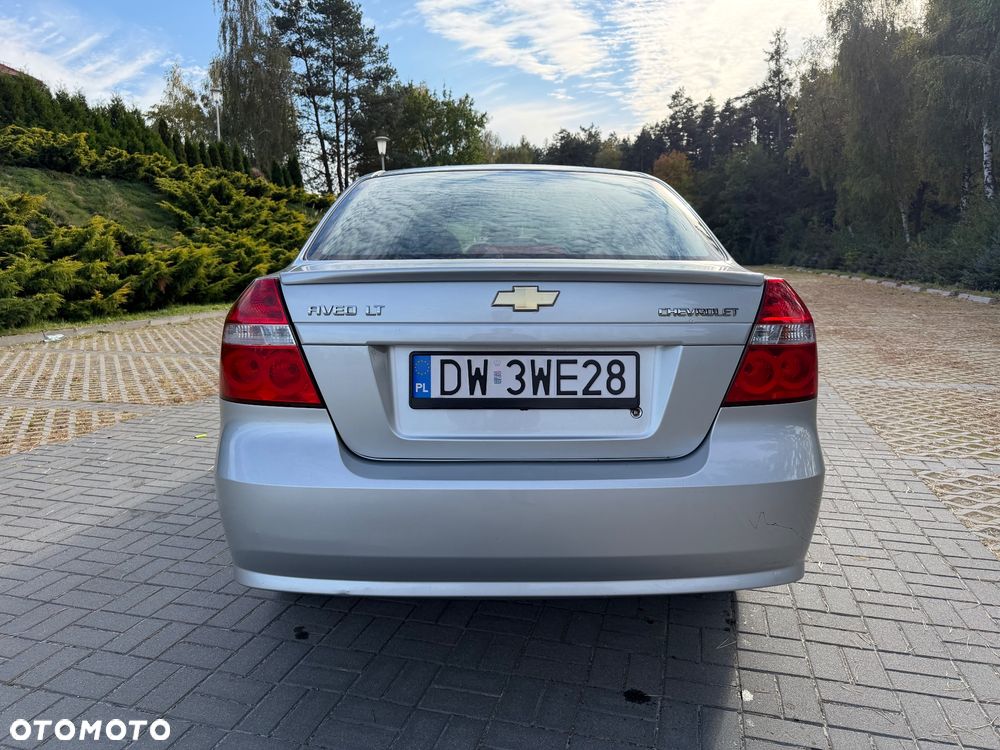 Chevrolet Aveo 2011 photo 4