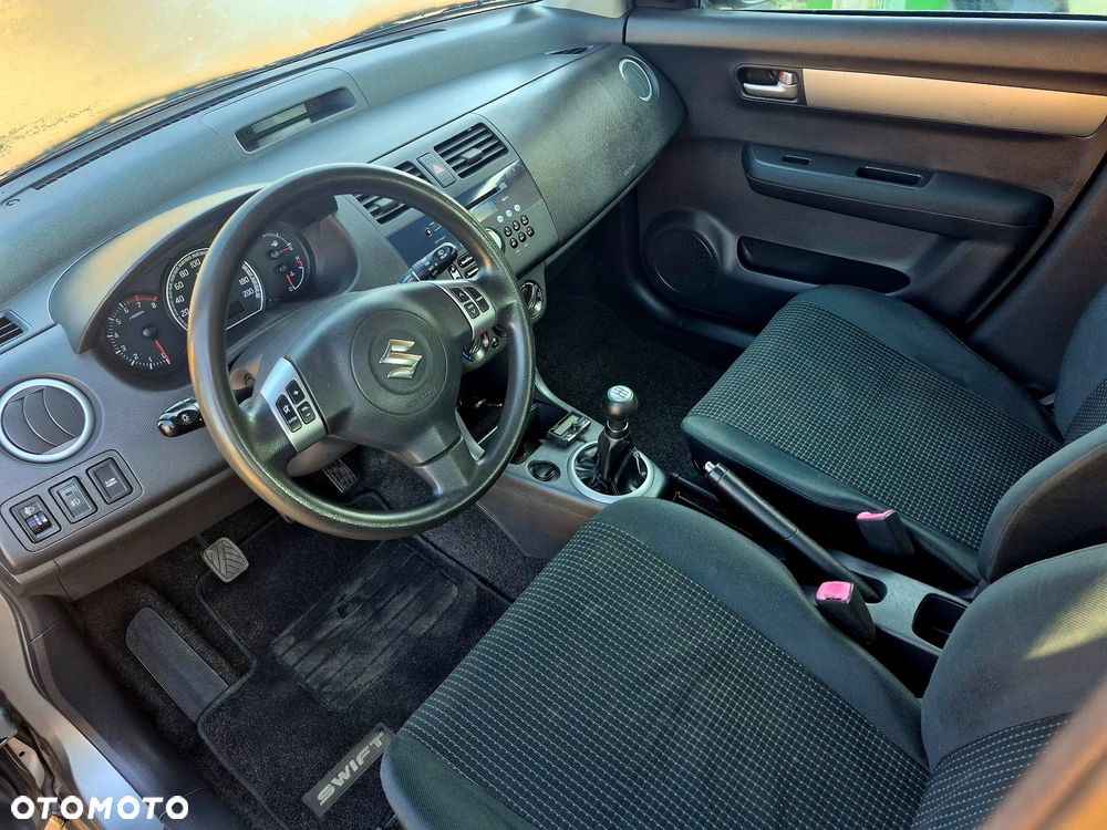 Suzuki Swift - 14