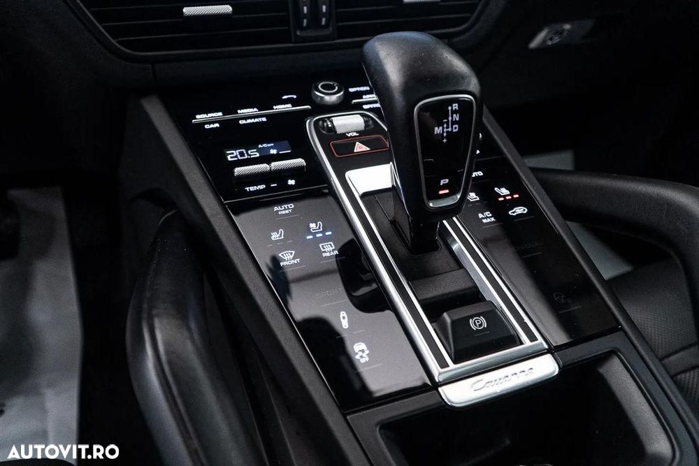 Porsche Cayenne Coupe - 31