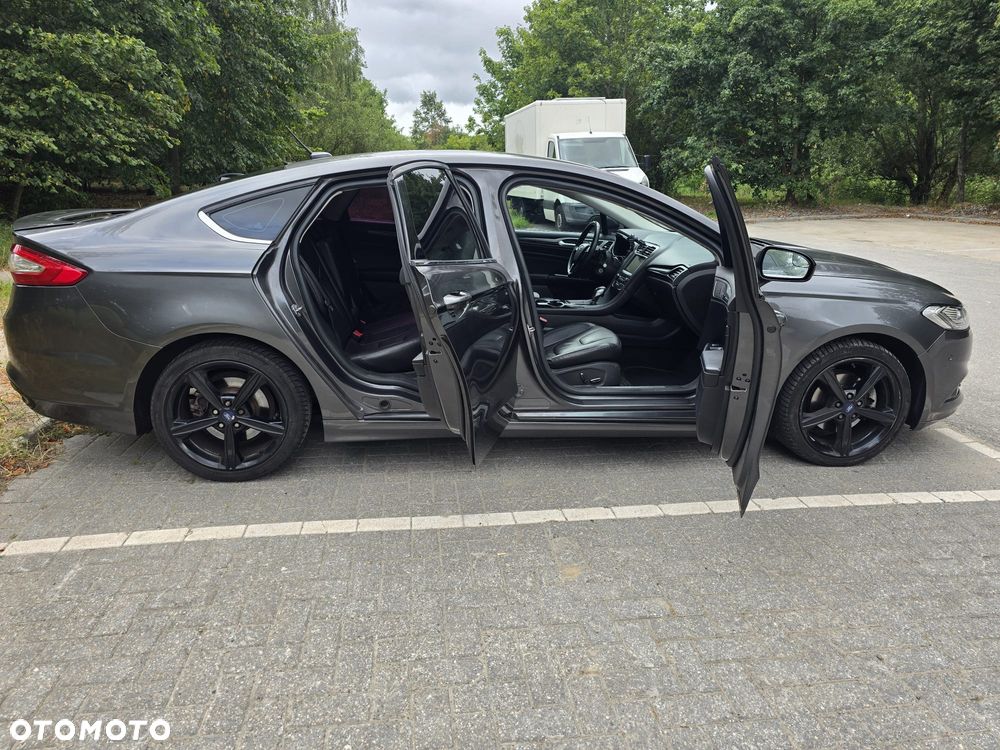 Ford Fusion 2.0 EcoBoost Titanium - 2