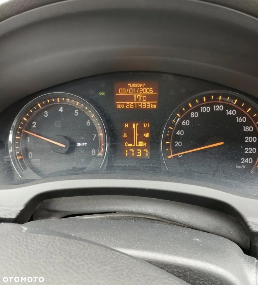 Toyota Avensis 1.8 Luna - 14