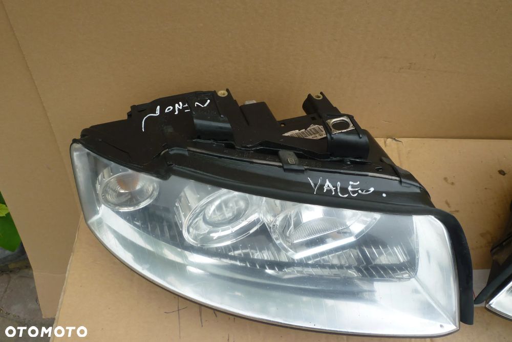 lampa prawa Audi A4 b6 Xenon Valeo Europa - 3