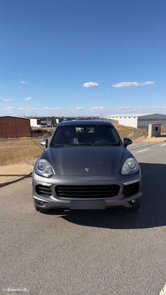 Porsche Cayenne S - 2