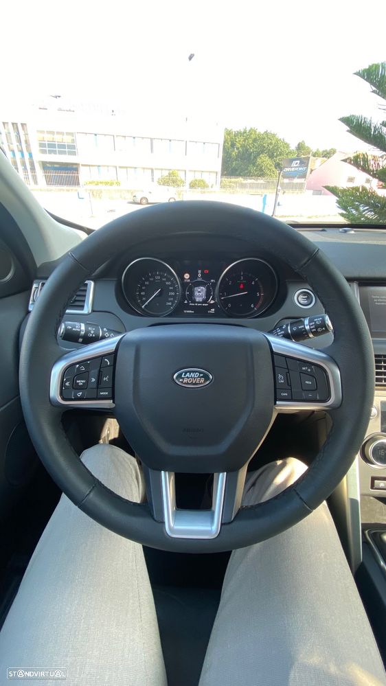 Land Rover Discovery Sport 2.0 TD4 SE - 31