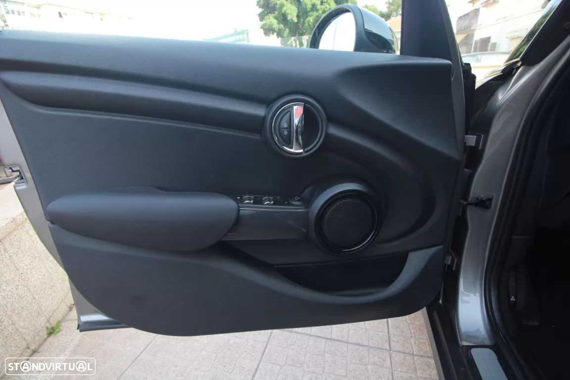 MINI 5 Portas Cooper Aut. - 11