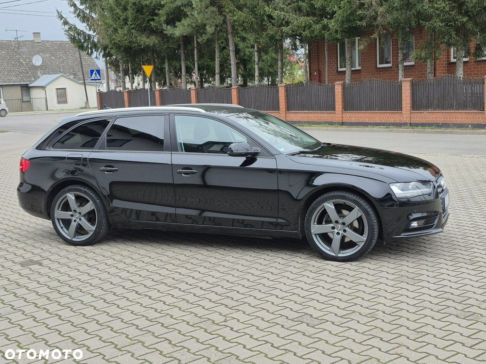 Audi A4 Avant 2.0 TDI Quattro S tronic - 11