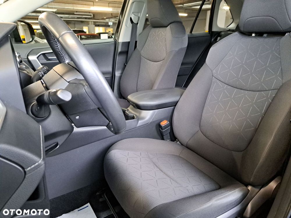 Toyota RAV4 - 13
