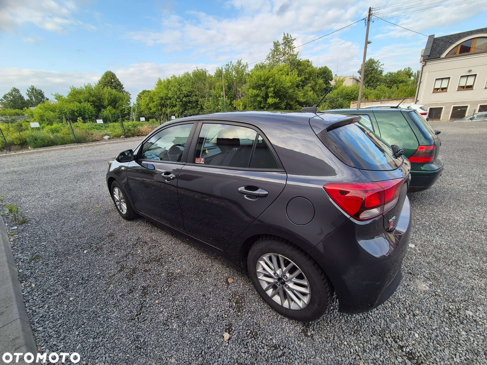 Kia Rio - 3