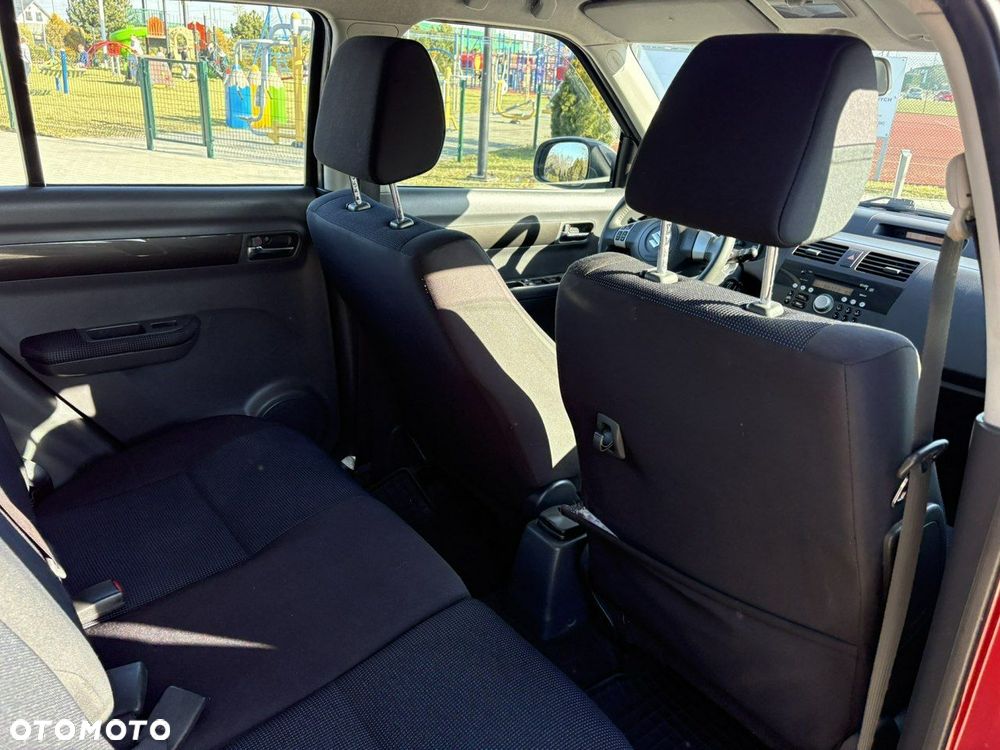 Suzuki Swift 1.3 Club dance - 12