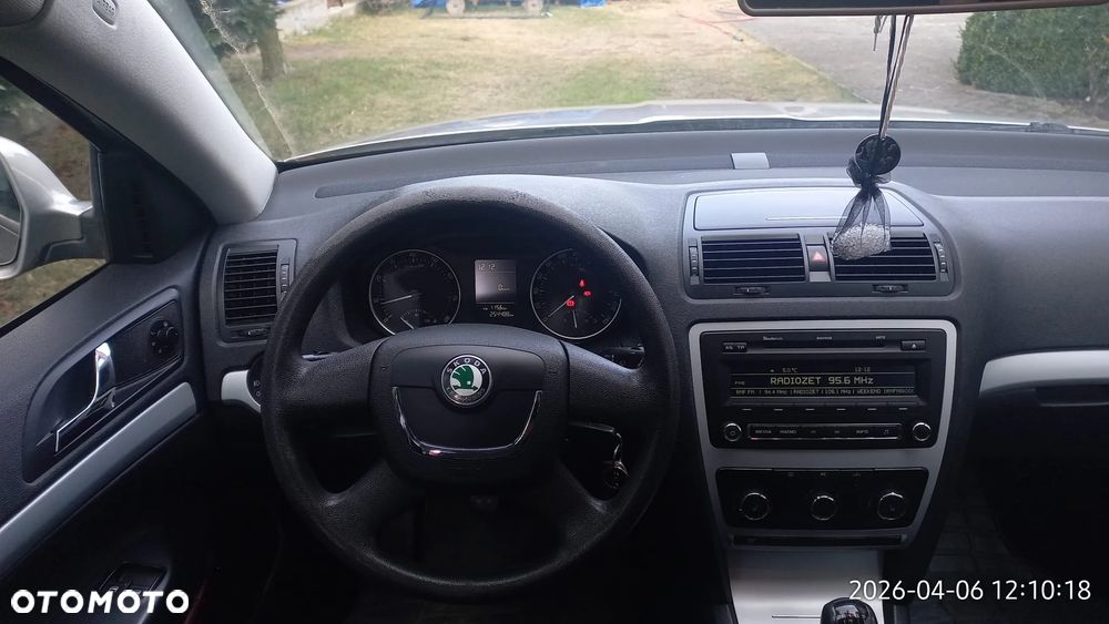 Skoda Octavia 1.6 Elegance - 6
