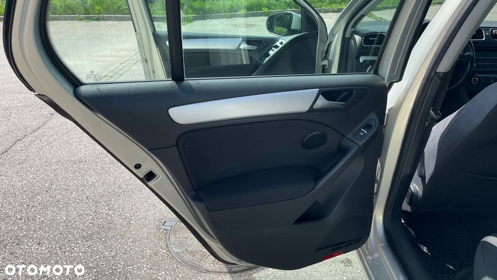 Volkswagen Golf VI 1.6 Highline - 11