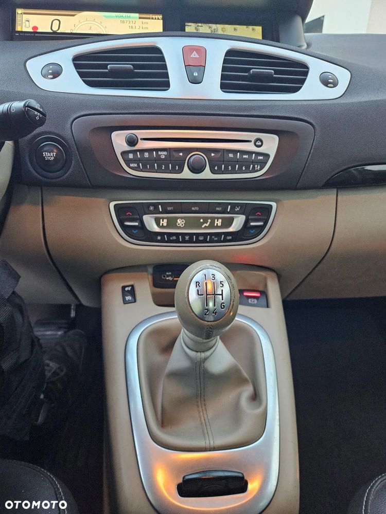 Renault Scenic 1.4 16V TCE Tech Run - 19