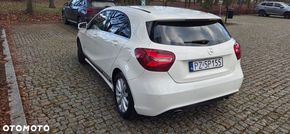 Mercedes-Benz Klasa A 180 7G-DCT Urban - 3