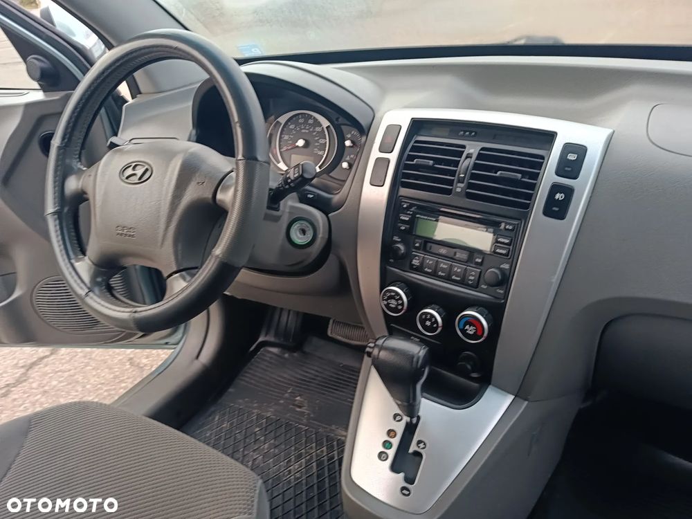 Hyundai Tucson 2.7 V6 4WD GLS - 11