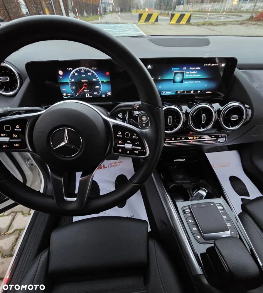Mercedes-Benz GLA 200 Business Edition - 25