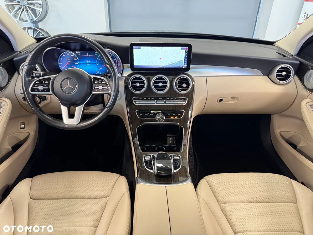 Mercedes-Benz Klasa C 400 4-Matic 7G-TRONIC - 5