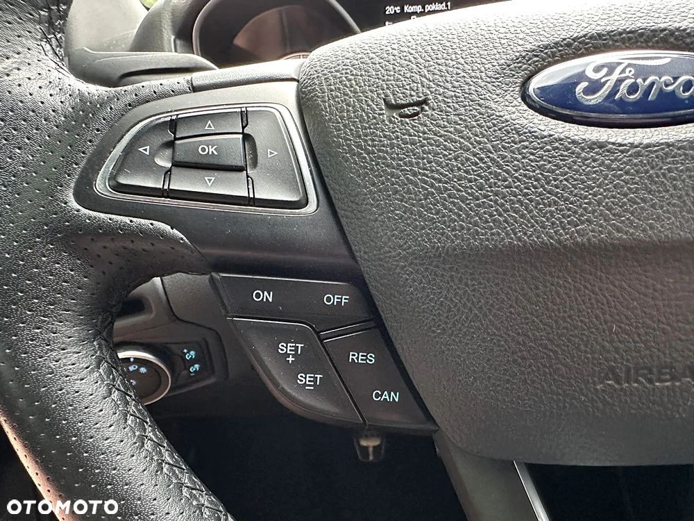 Ford Focus 2.0 EcoBoost ST - 19