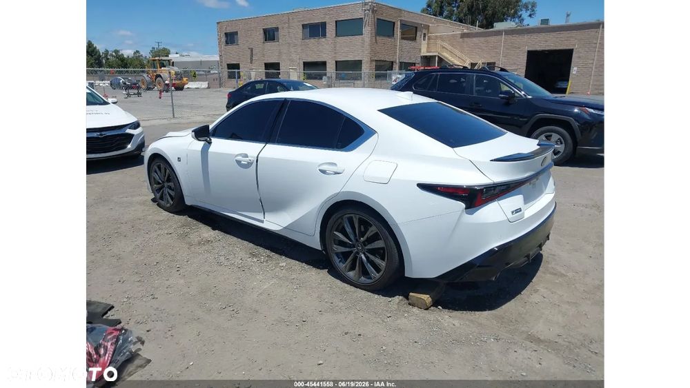 Lexus IS - 5