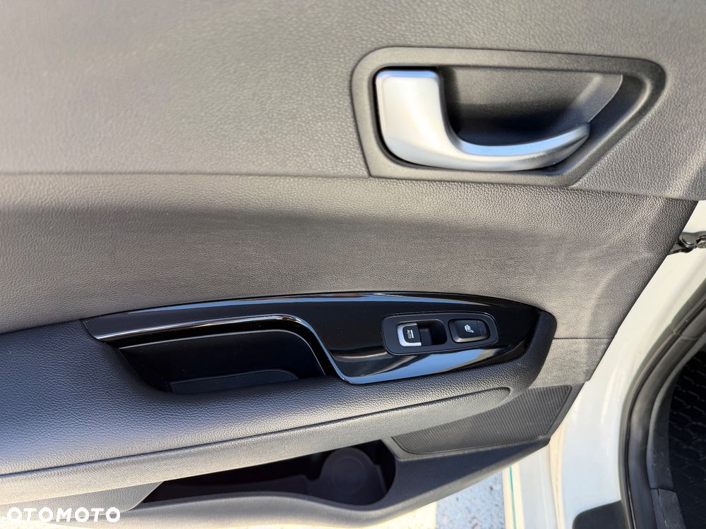 Kia Optima Plug-in Hybrid - 27