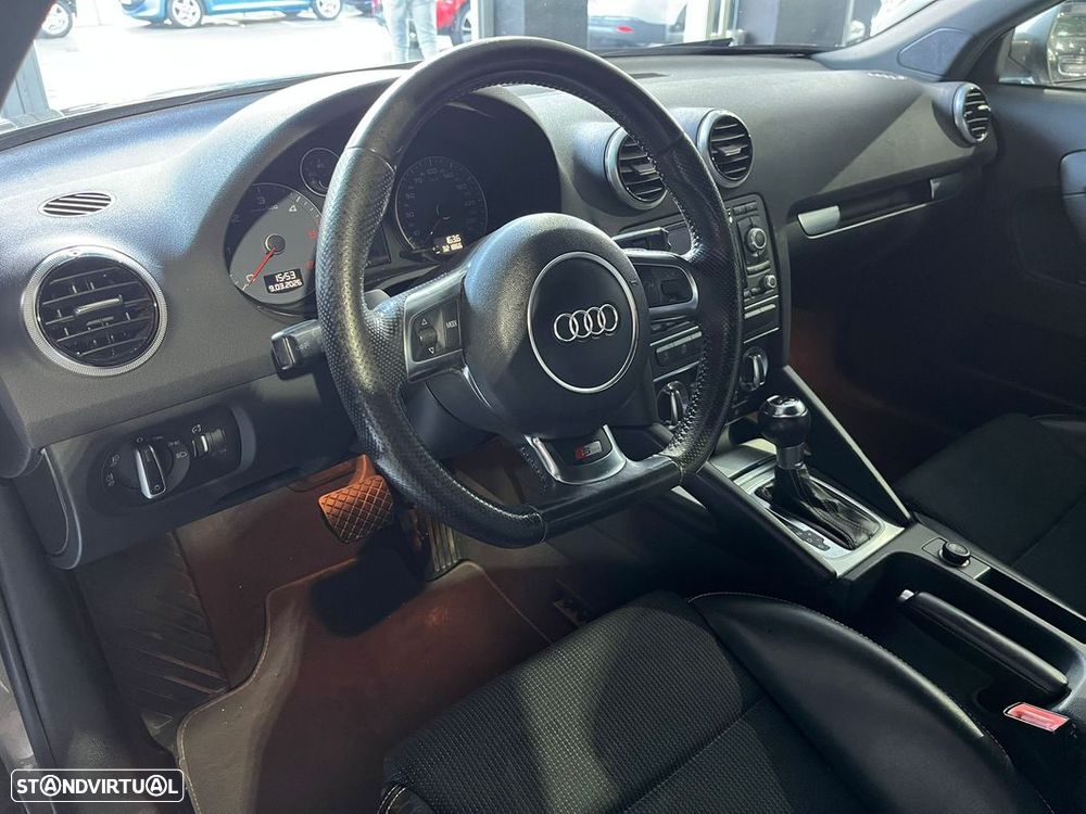 Audi A3 Sportback 1.6 TDI DPF S tronic S line Sport Pack - 13