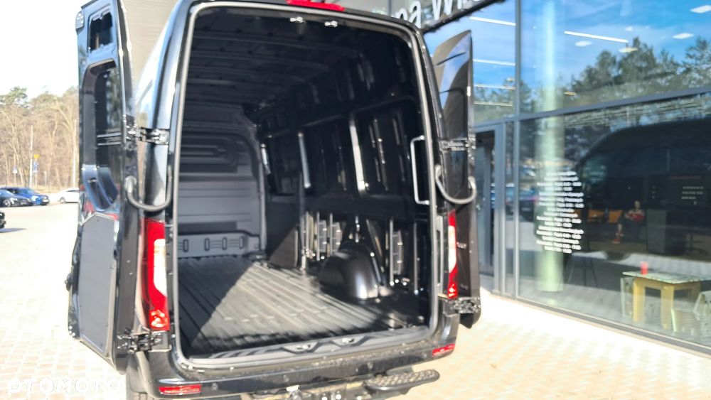 Mercedes-Benz Sprinter 319 CDI Furgon PRO L3H2 4x4 - 25