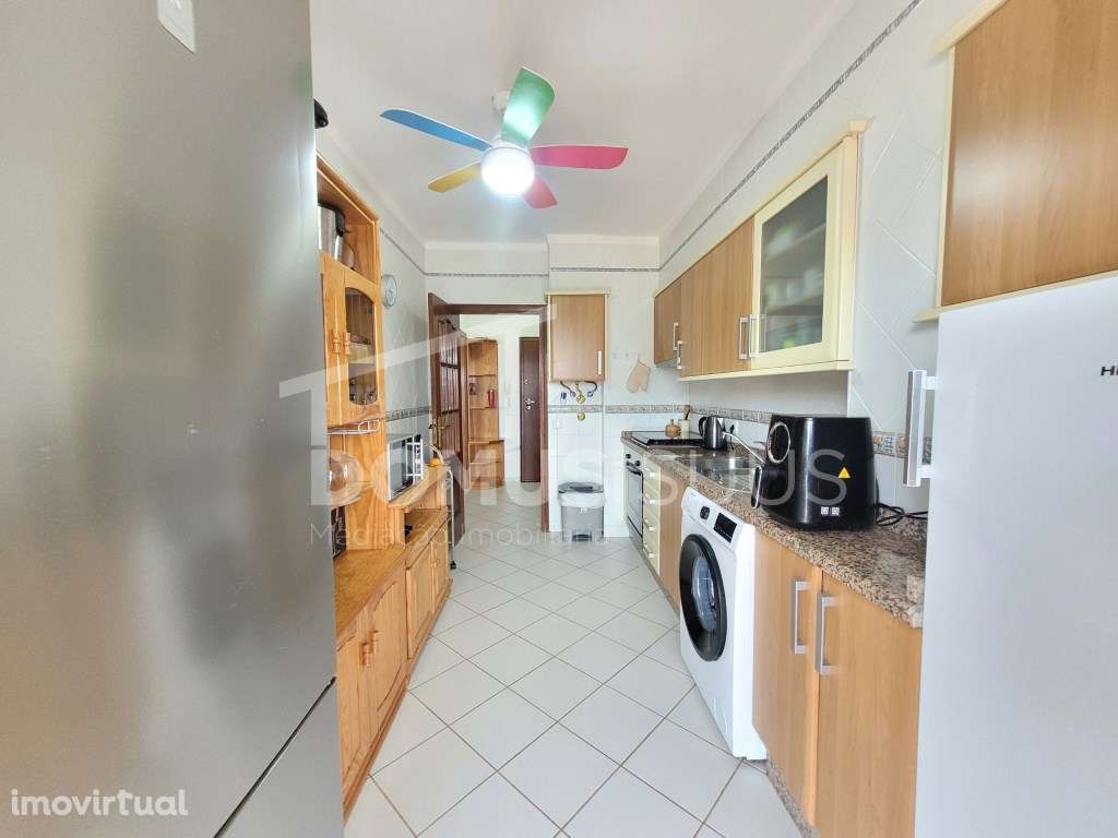 Apartamento T2 em ótimo estado com um terraço enorme - Grande imagem: 3/14