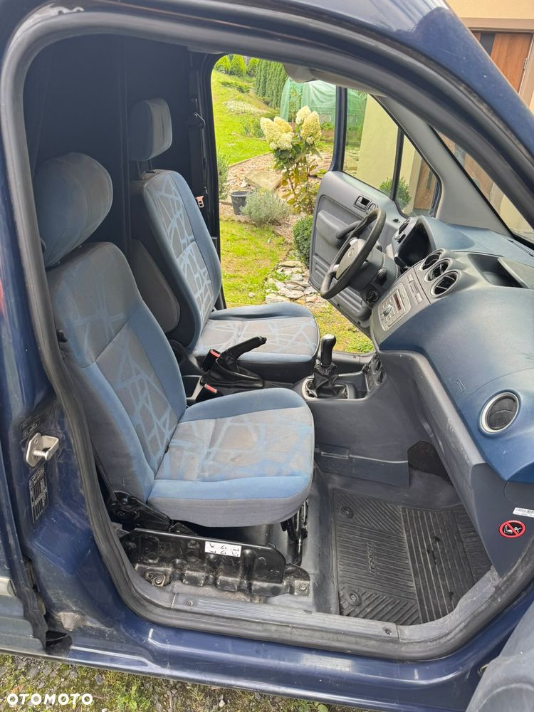 Ford Transit Connect - 8