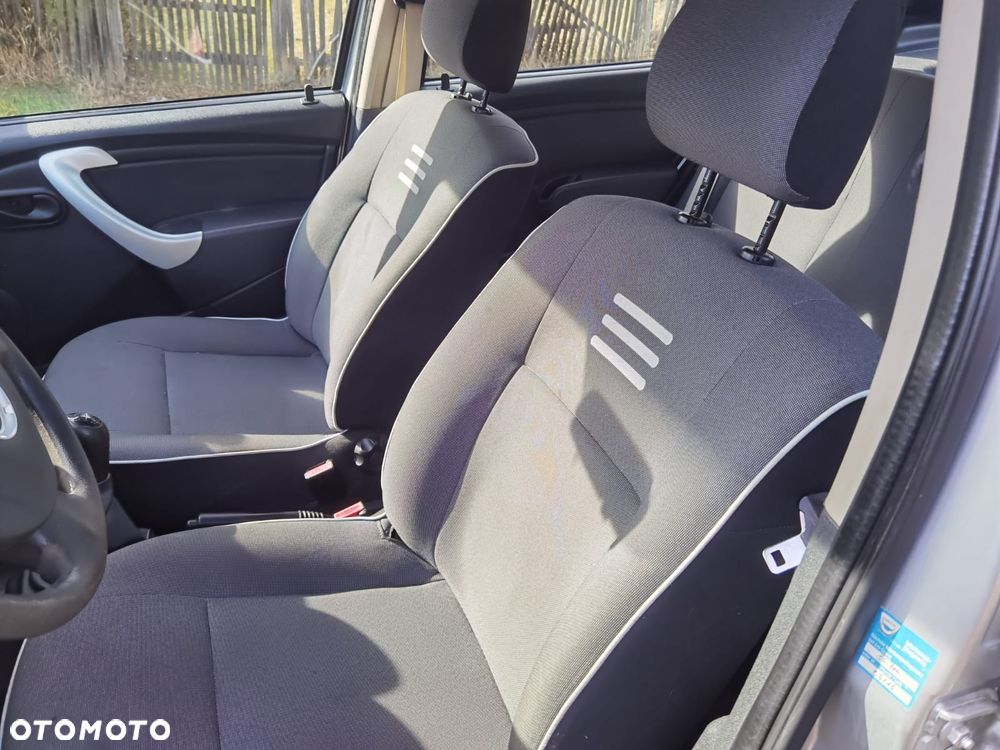 Dacia Sandero 1.2 16V 75 Celebration - 9