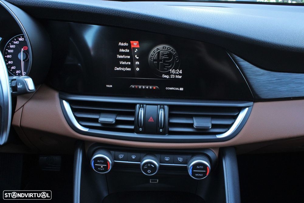 Alfa Romeo Giulia 2.2 D Super AT8 - 13