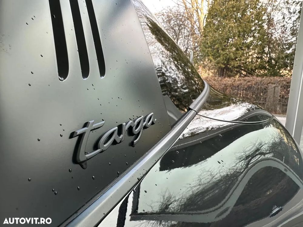 Porsche 911 Targa 4 GTS PDK - 7