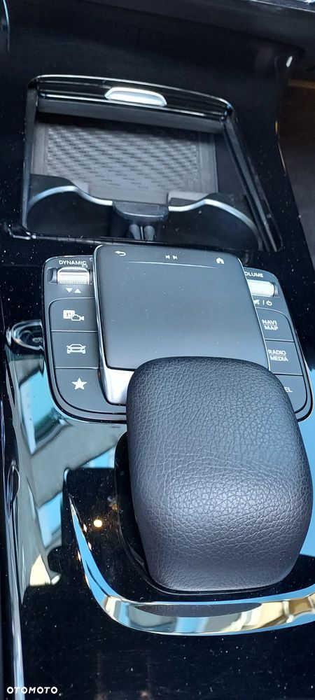 Mercedes-Benz Klasa A 180 Progressive 7G-DCT - 23