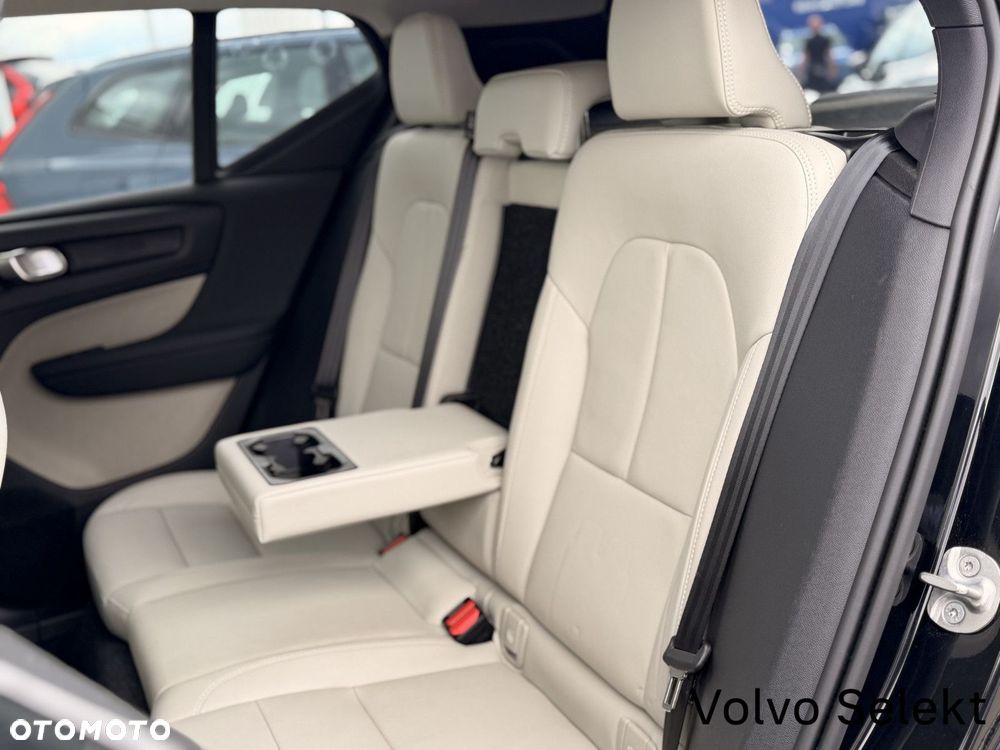 Volvo XC 40 - 22