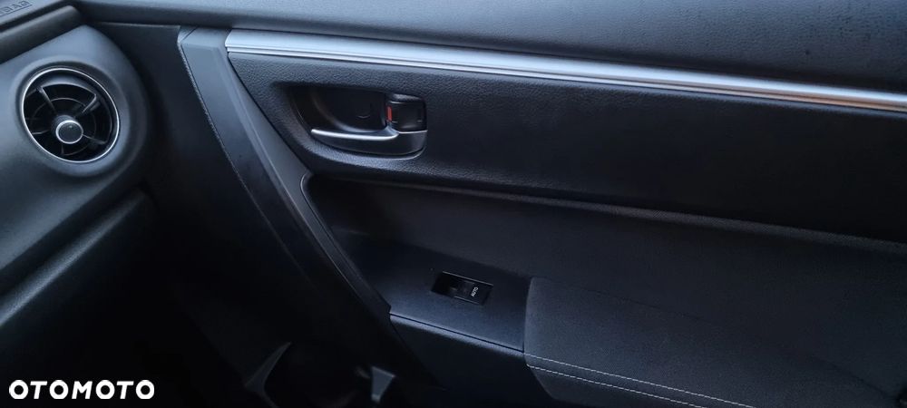 Toyota Corolla 1.6 Active - 21