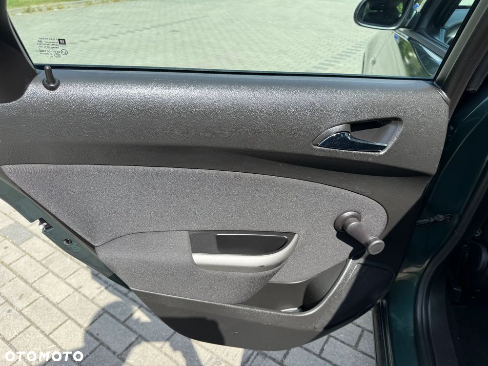 Opel Astra 1.6 Color Edition - 20