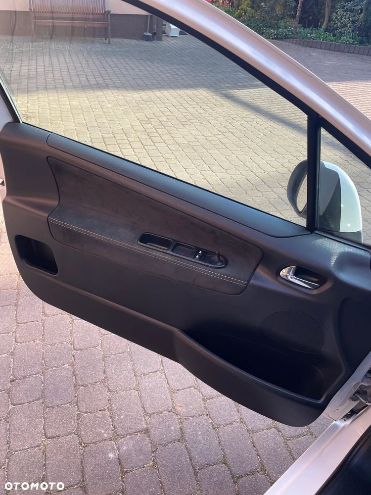 Peugeot 207 1.4 HDi Presence - 13