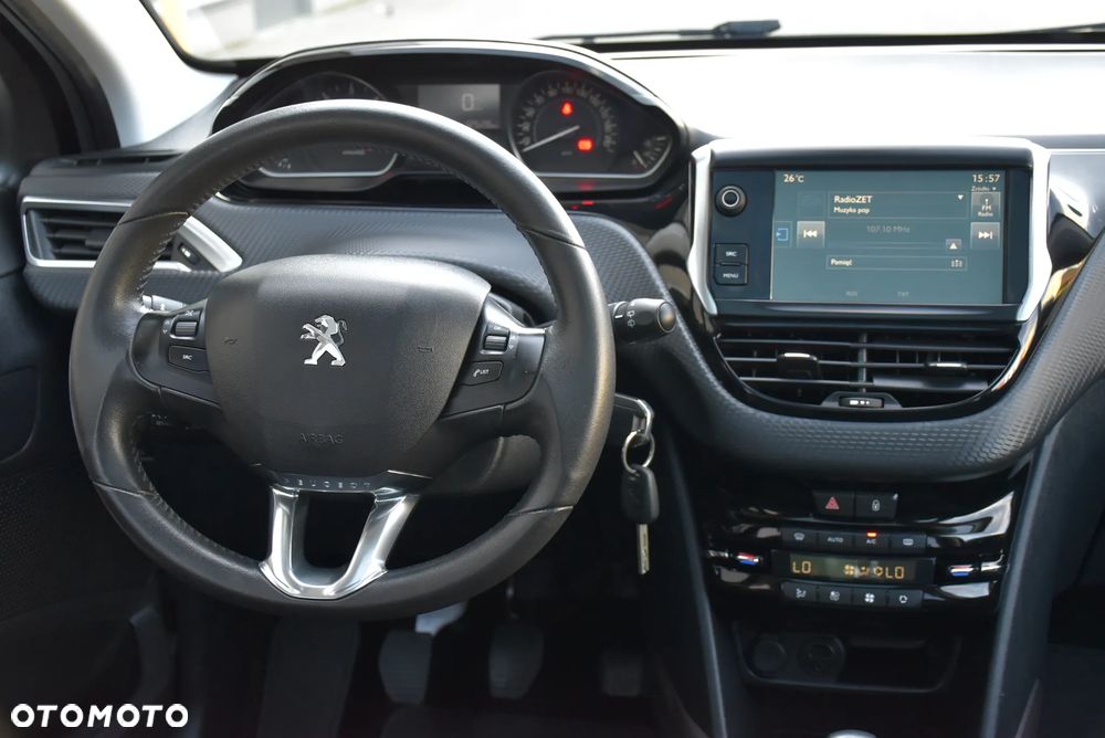 Peugeot 2008 BlueHDi 100 STOP & START Allure - 17