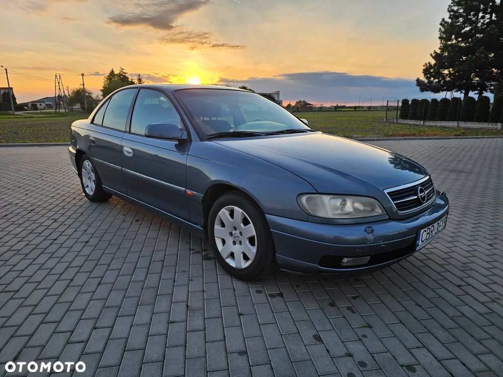 Opel Omega 2.2 Elegance - 1